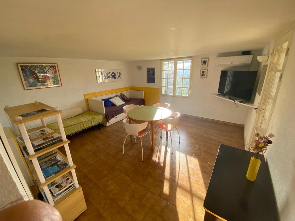 Villa Stengel Hyères Esterno foto